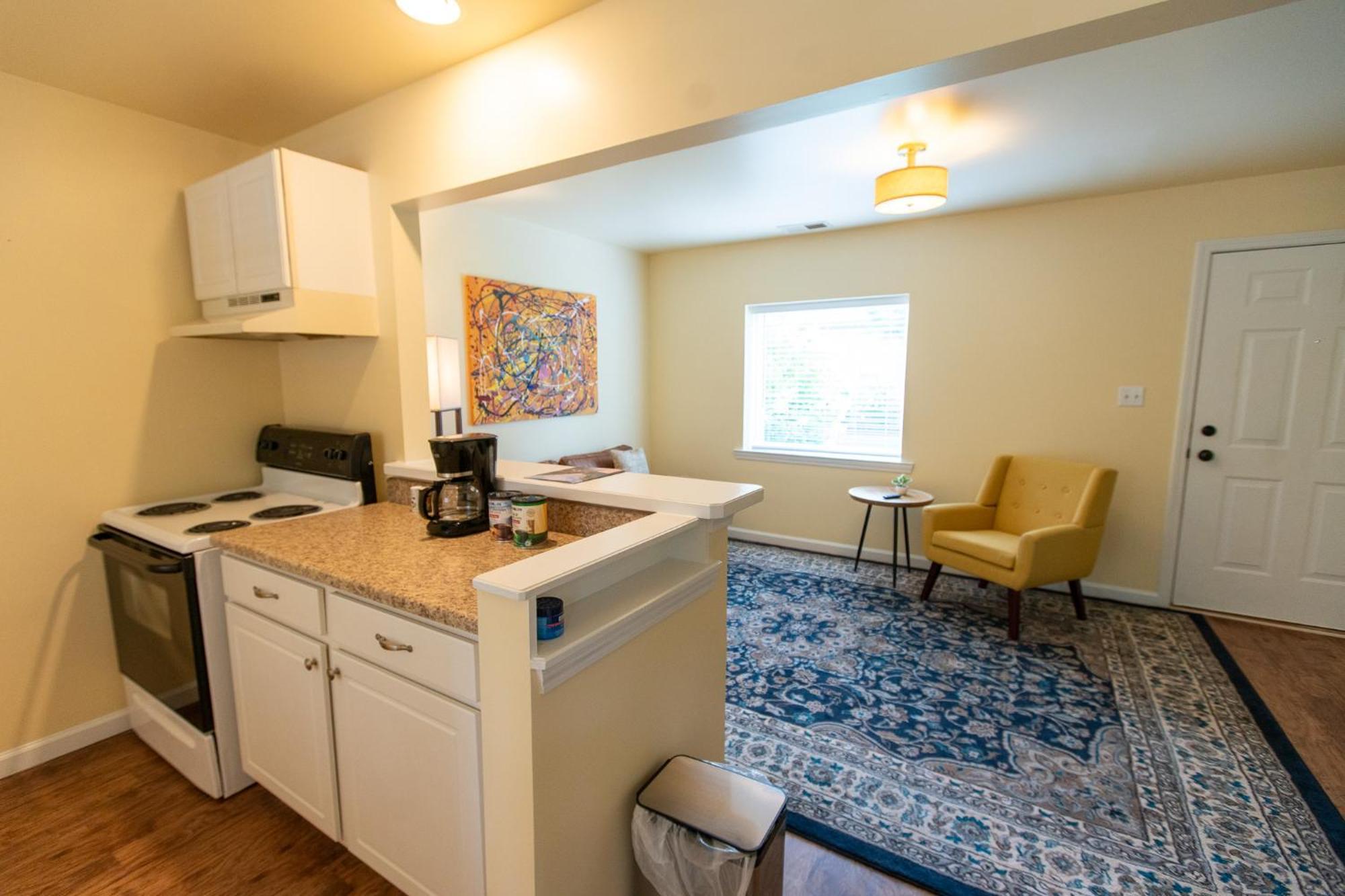 Howard'S Creek Inn White Sulphur Springs Bagian luar foto