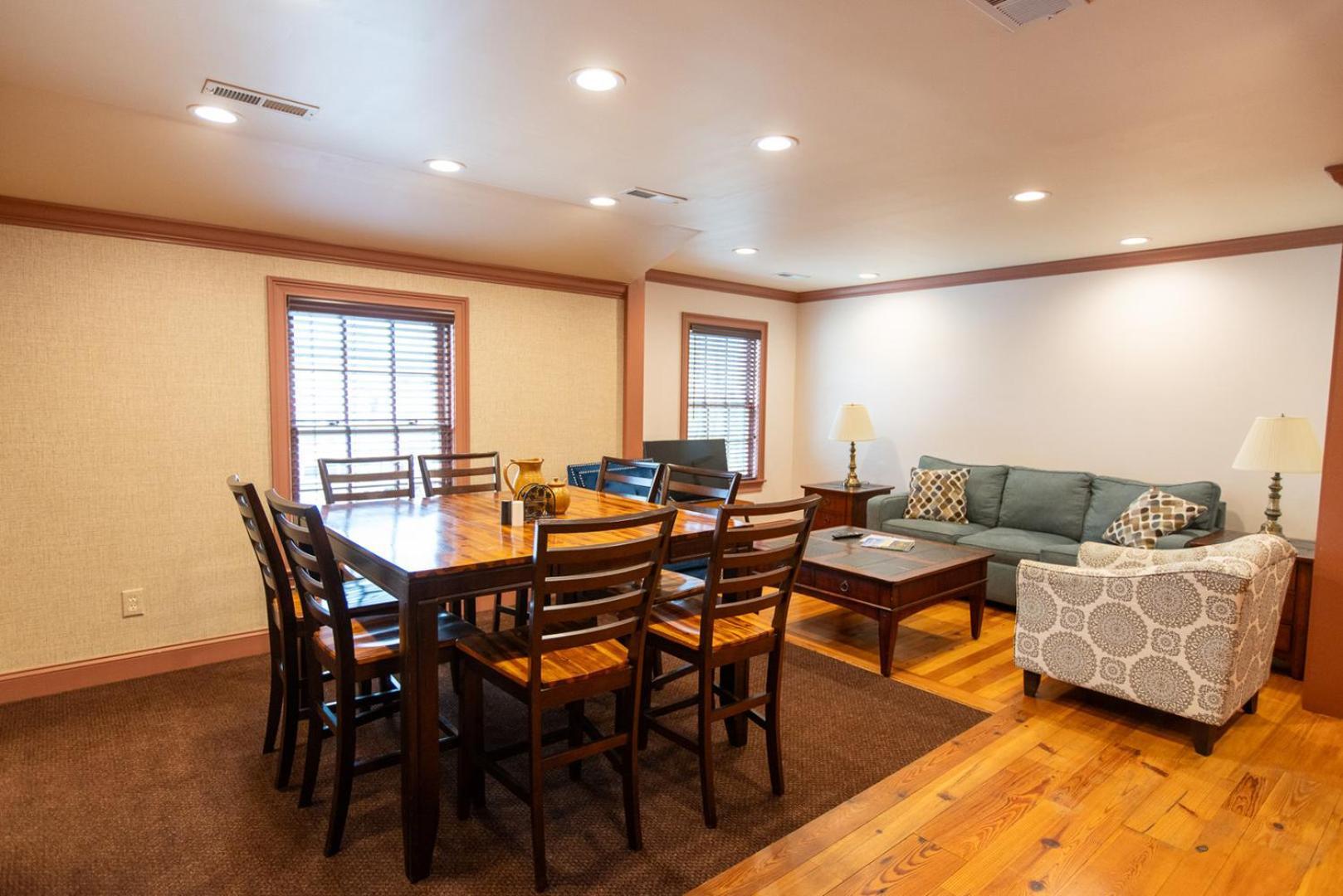 Howard'S Creek Inn White Sulphur Springs Bagian luar foto