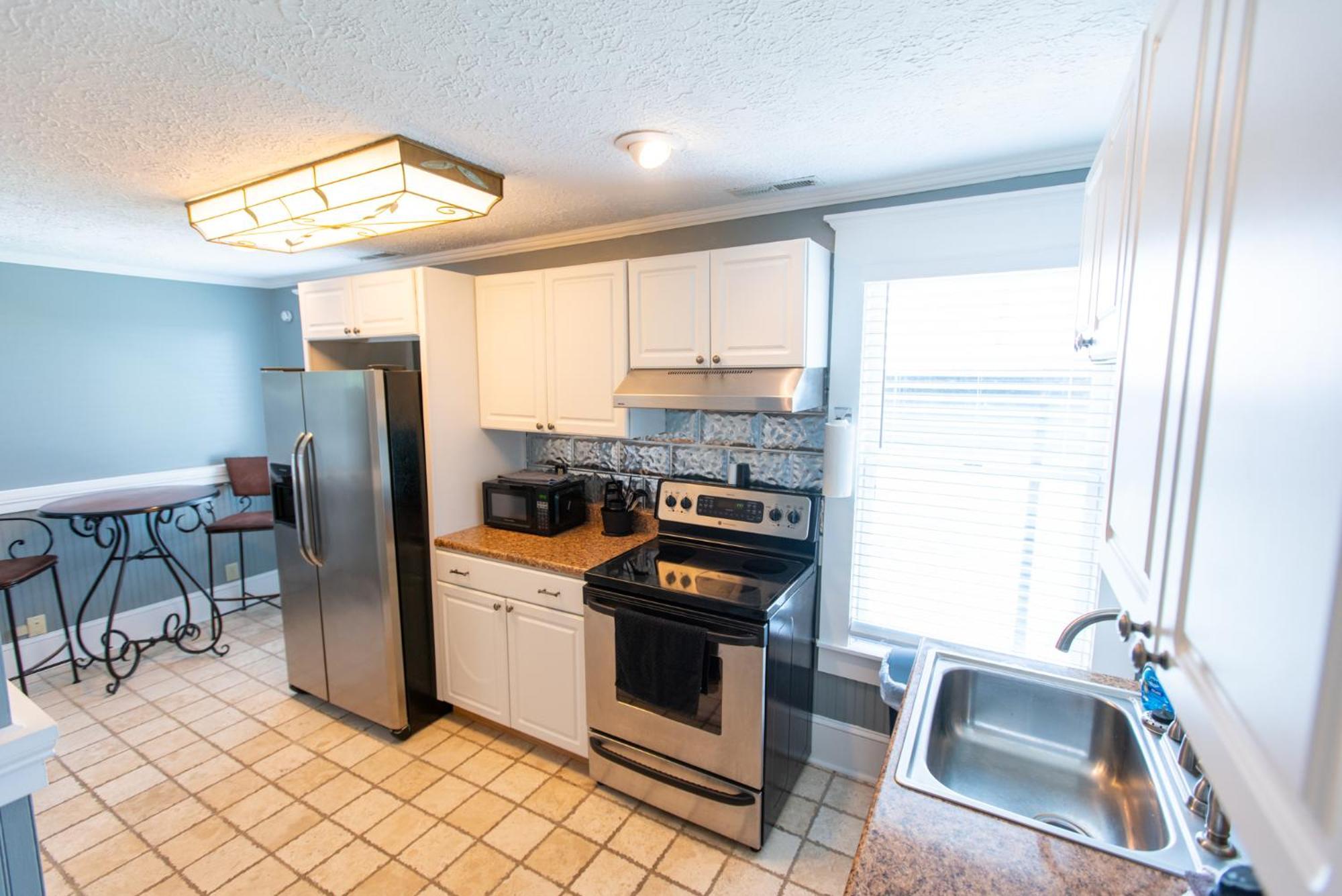 Howard'S Creek Inn White Sulphur Springs Bagian luar foto